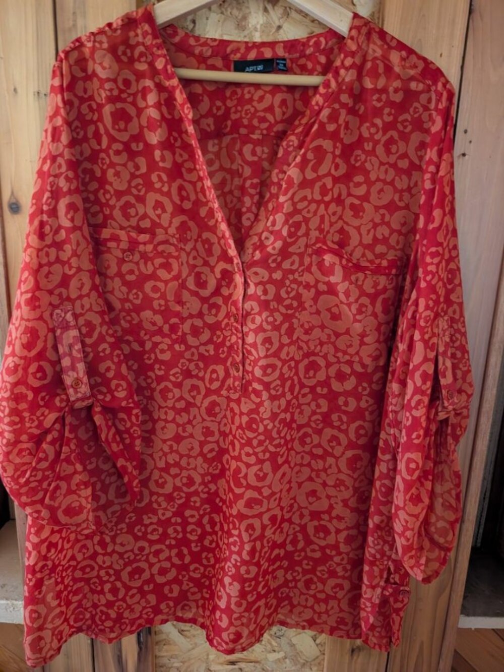 Apt 9 orange patterned sheer blouse with pockets